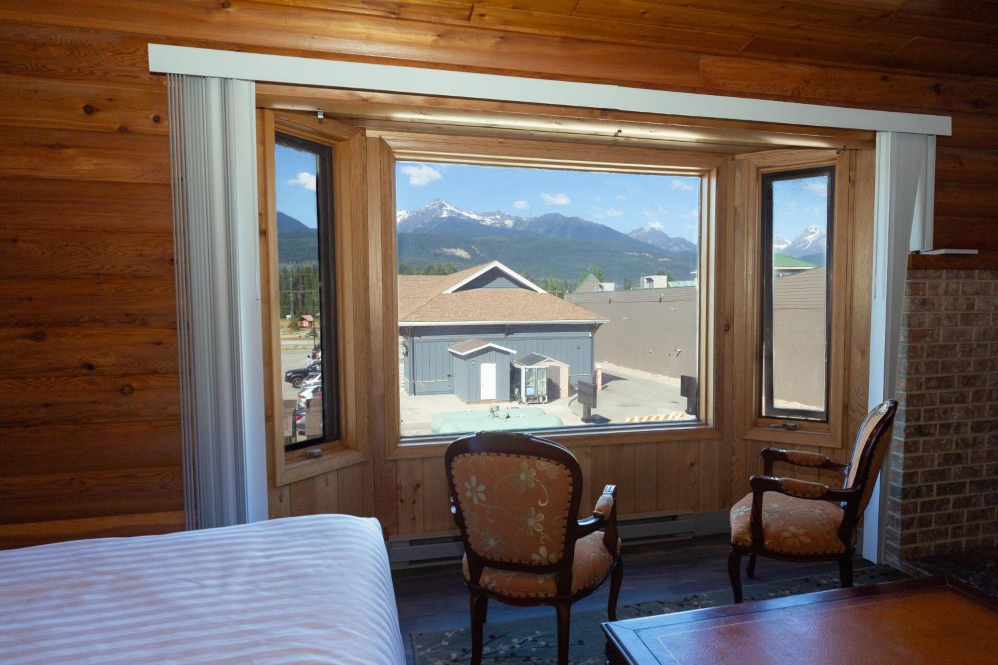 Alpine Inn Valemount Luaran gambar
