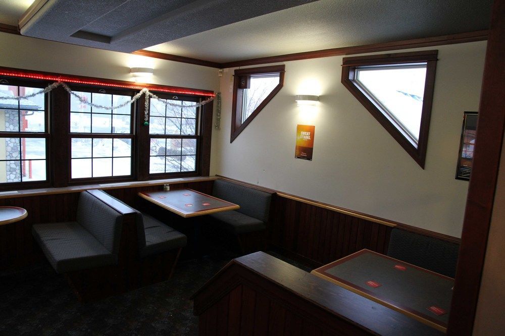 Alpine Inn Valemount Luaran gambar