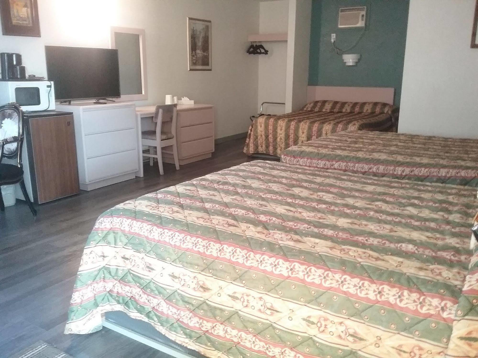 Alpine Inn Valemount Luaran gambar